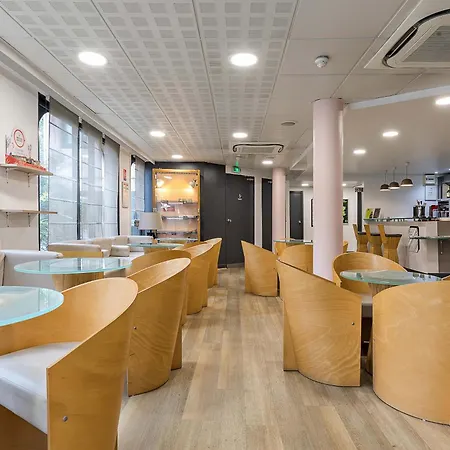 Centre Rive Gauche ホテル 3*