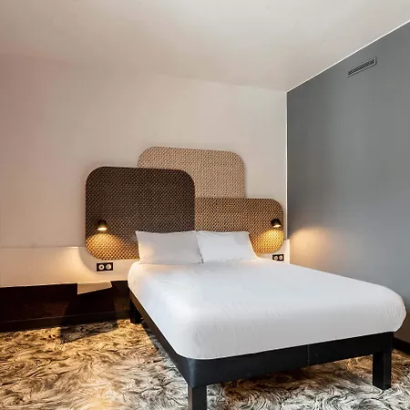 Отель Centre Rive Gauche 3*