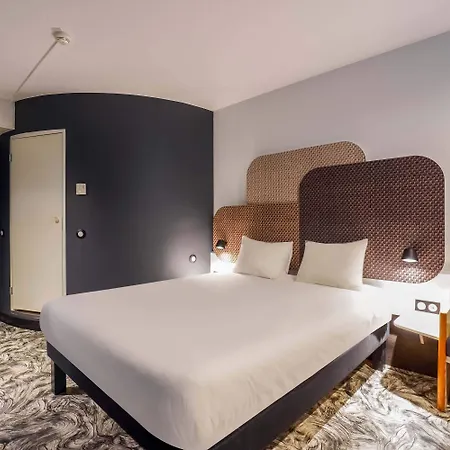 Centre Rive Gauche Hotel 3*