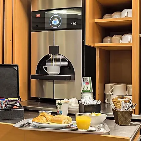 Hotel Centre Rive Gauche 3*