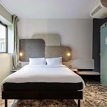 Centre Rive Gauche Hotel 3*