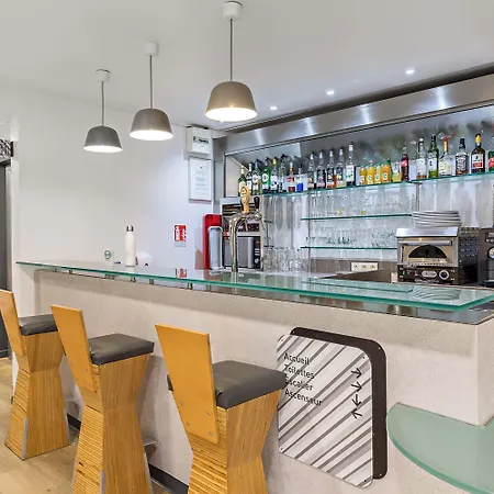 Centre Rive Gauche 3*