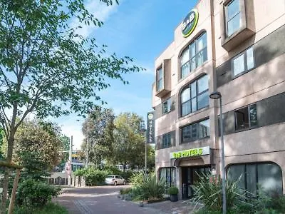 Centre Rive Gauche 3*