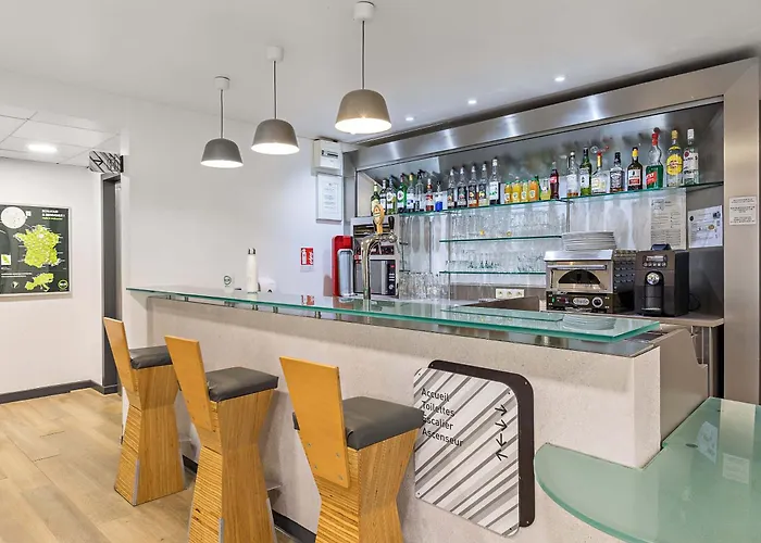 Centre Rive Gauche 3*