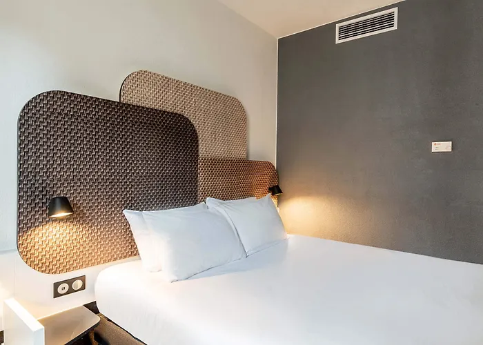 Centre Rive Gauche 3*